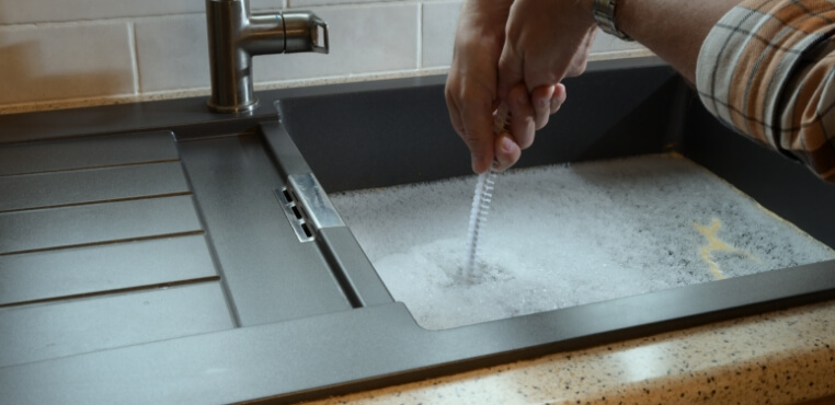 Unclogging &amp; Water Leak Repair Specialist